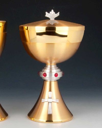 Ziborium mit rotem Glassteinbesatz