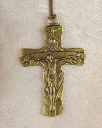 Reliefkreuz "Dreifaltigkeit" mit Lederkordel
