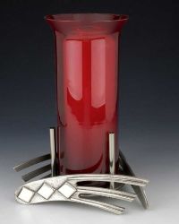 Standing sanctuary lamp
