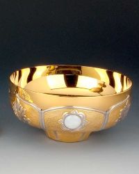 Hostienschale mit zierversilberter Ornamentik