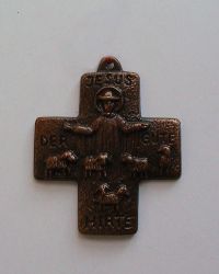 Bronzekreuz Jesus der gute Hirte Restposten