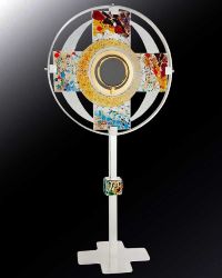 Monstranz versilbert, Nodus und Kreuzornamentik aus Fusingglas