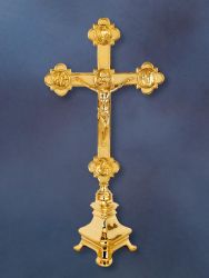 Altarkreuz aus Messing, vergoldet in barockem Design, 45 cm