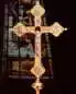 Preview: Vortragekreuz 65 x 42 cm vergoldet, mit Stange