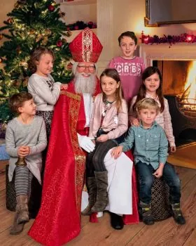 24 Stück Nikolaus 7 cm hoch aus leckerer Schokolade