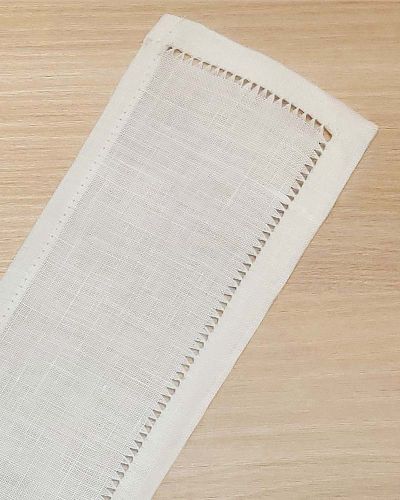 Stolaschoner aus Leinen handbestickt "Halbstechel"