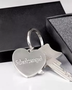 Schlüsselanhänger mit Ring Schutzengel in Herzform