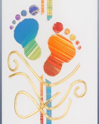 Taufkerze Kreuz mit bunten Kinderfüßen 265 x 50 mm