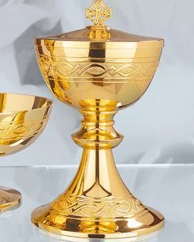Ziborium in schlichter, klassischer Formgebung