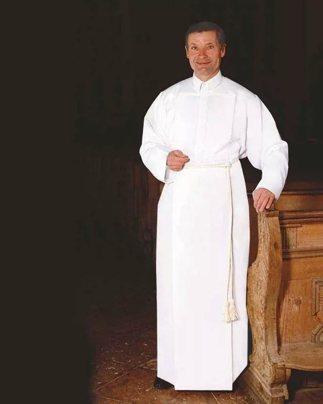 Priesteralbe 140 cm weiß aus leichter Baumwolle