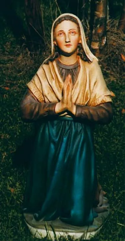 Bernadette betend 85 cm Kunstharz koloriert