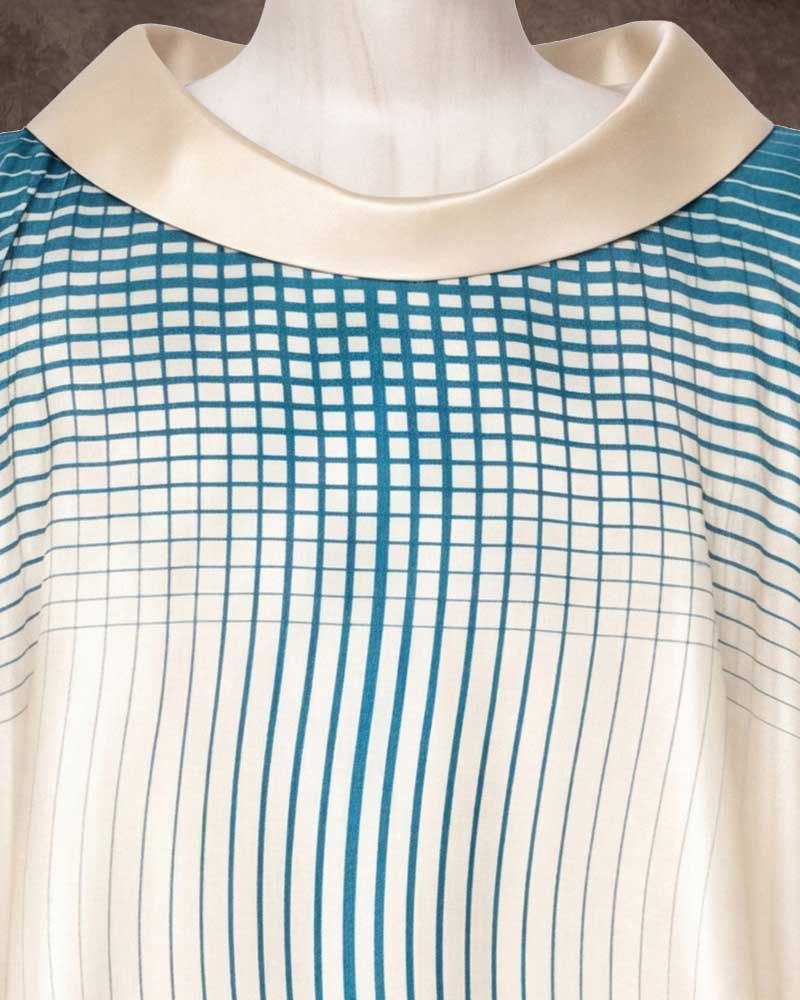 Marienkasel "Fonte" 100% Seide mit blauen Wellen