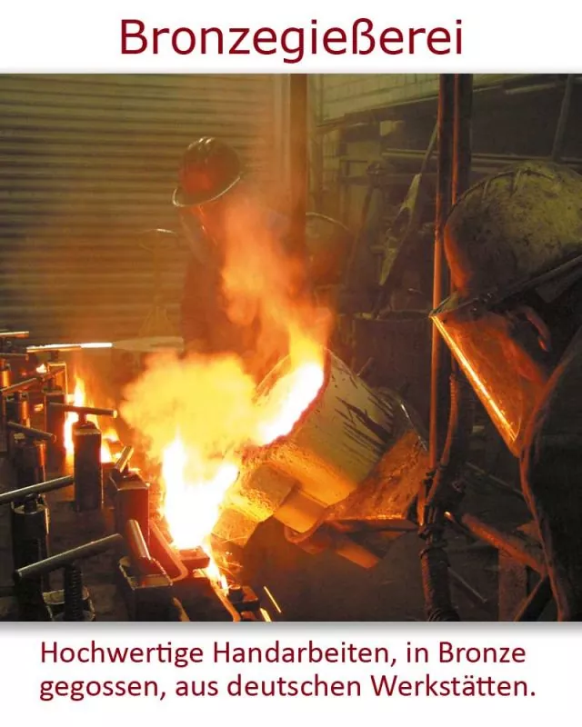 Osterleuchter 140 cm hoch Bronze gegossen patiniert