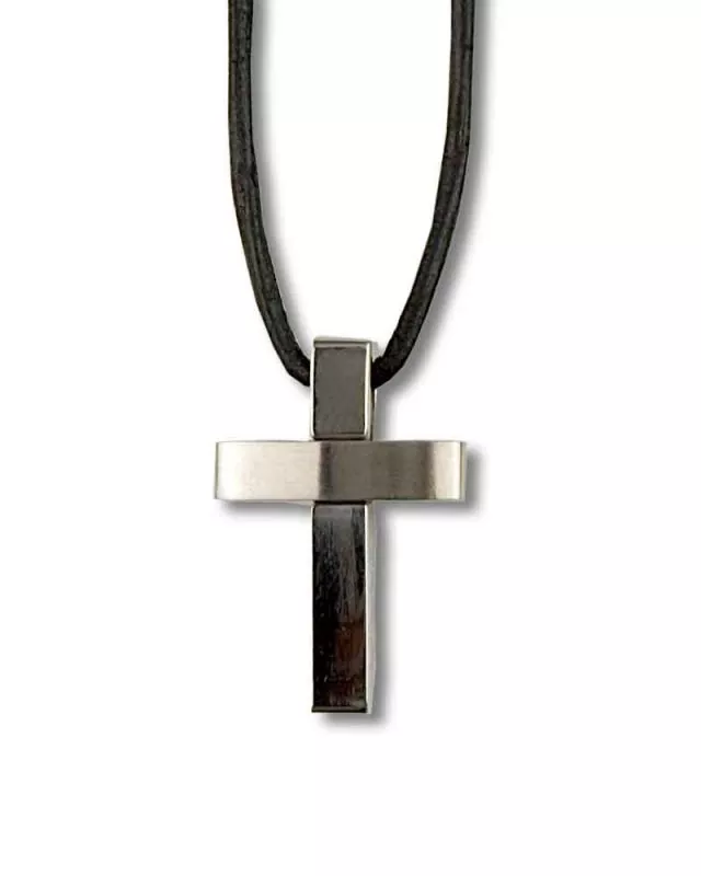 Schmuckkreuz 20 x 30 mm Edelstahl mit Lederkordel Schmuckkreuz 20 x 30 mm Edelstahl mit Lederkordel