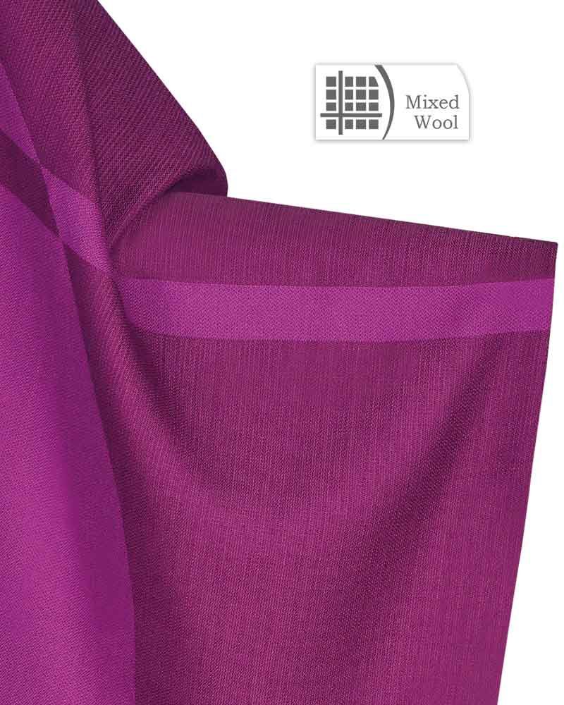 Kasel violett  mit gestickten Goldkreuz und Rundkragen