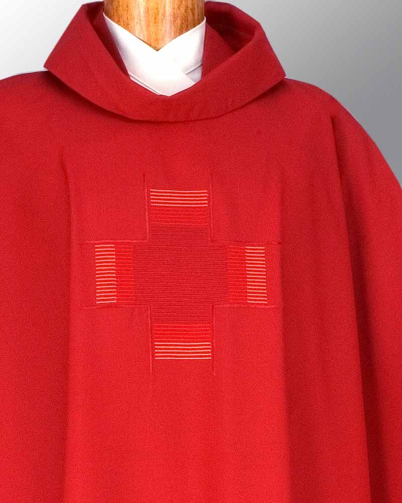 Kasel rot, 130 cm lang  schlichtes Kreuz gestickt