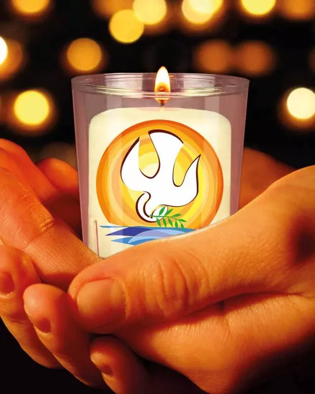 50 Friedenslichter Hl. Geist Windschutzbecher mit Kerzen