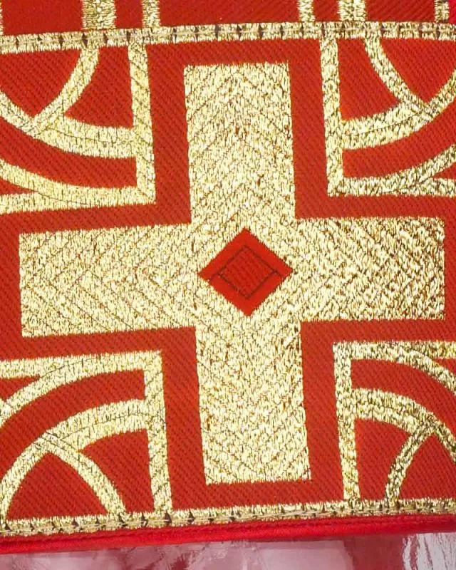Nikolausmitra gotisch rot mit goldener Kreuzbordüre