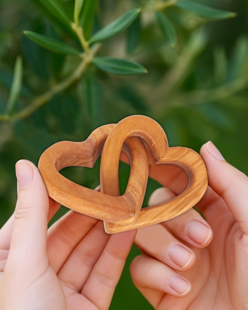 Herzen aus Olivenholz "Verbundene Herzen"