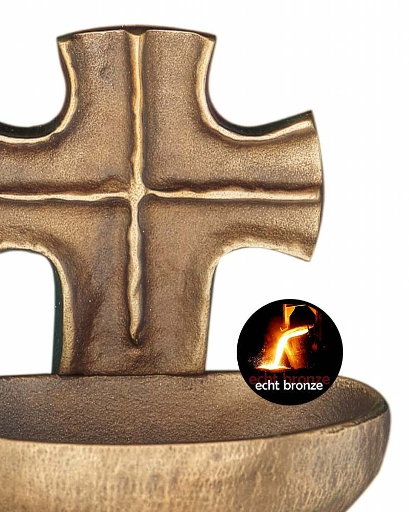 Weihwasser-Wandkessel mit Kreuz aus Bronze 9 x 8 cm